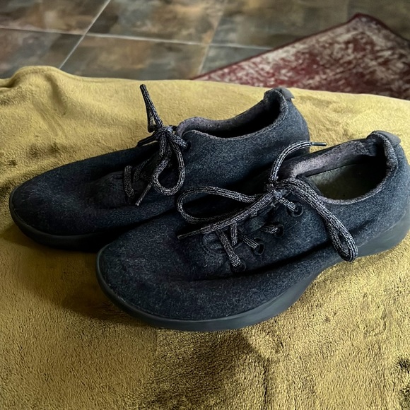 Black Wool Allbird Sneakers - Picture 3 of 5
